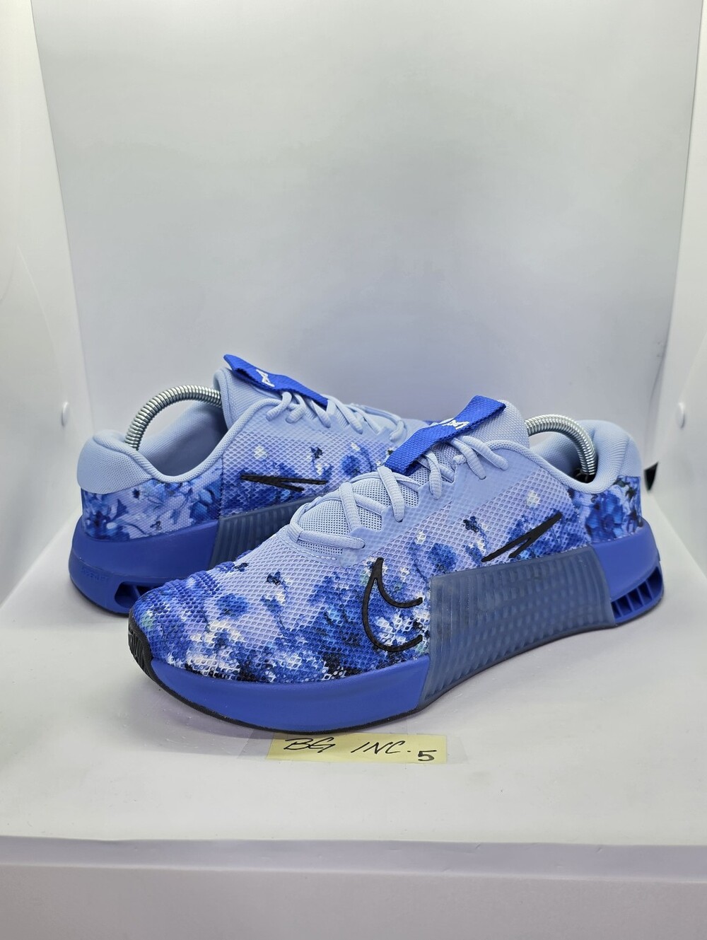 Nike Men's Metcon 9 AMP Aluminum Size 9.5 Racer Blue Workout Shoe HJ6008-400 - Picture 2 of 13